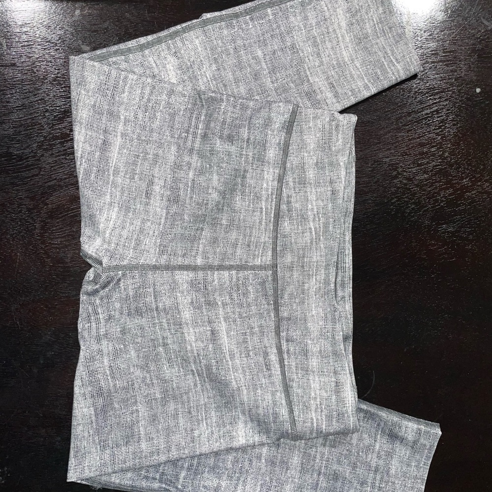 Under armour cropped leggings